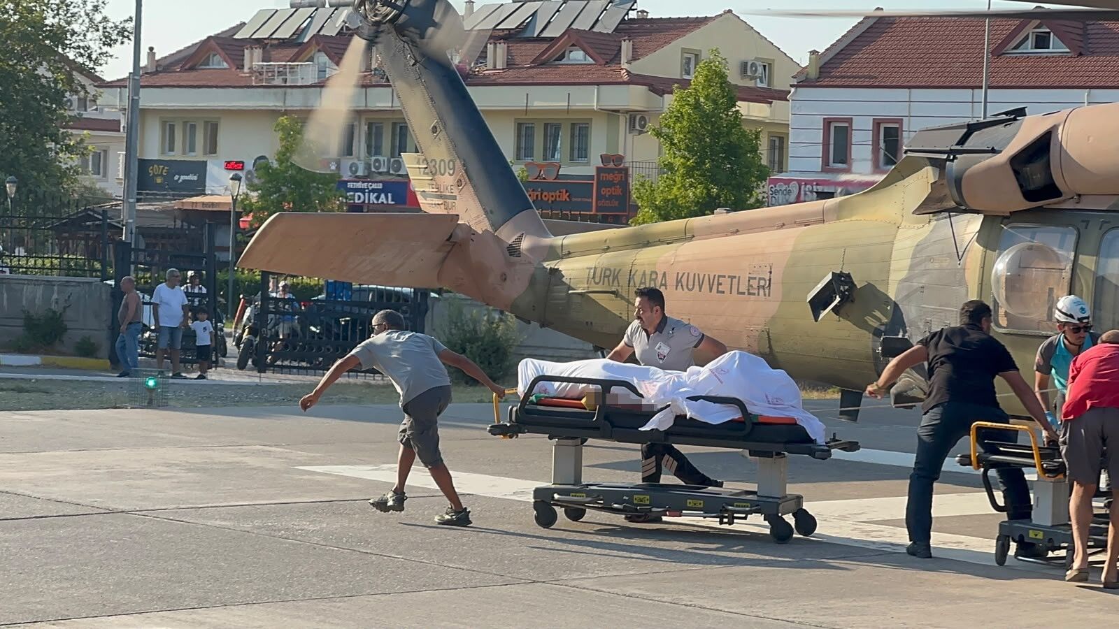 Paraşüt Kazasında Türk Pilot Ile Çinli Turist Hayatını Kaybetti (6)