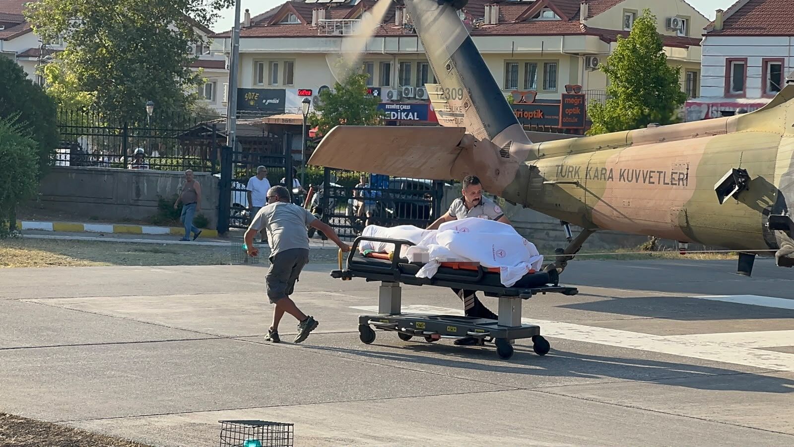 Paraşüt Kazasında Türk Pilot Ile Çinli Turist Hayatını Kaybetti (8)