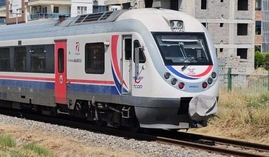 Söke'de trenin altında kalan kadın hayatını kaybetti