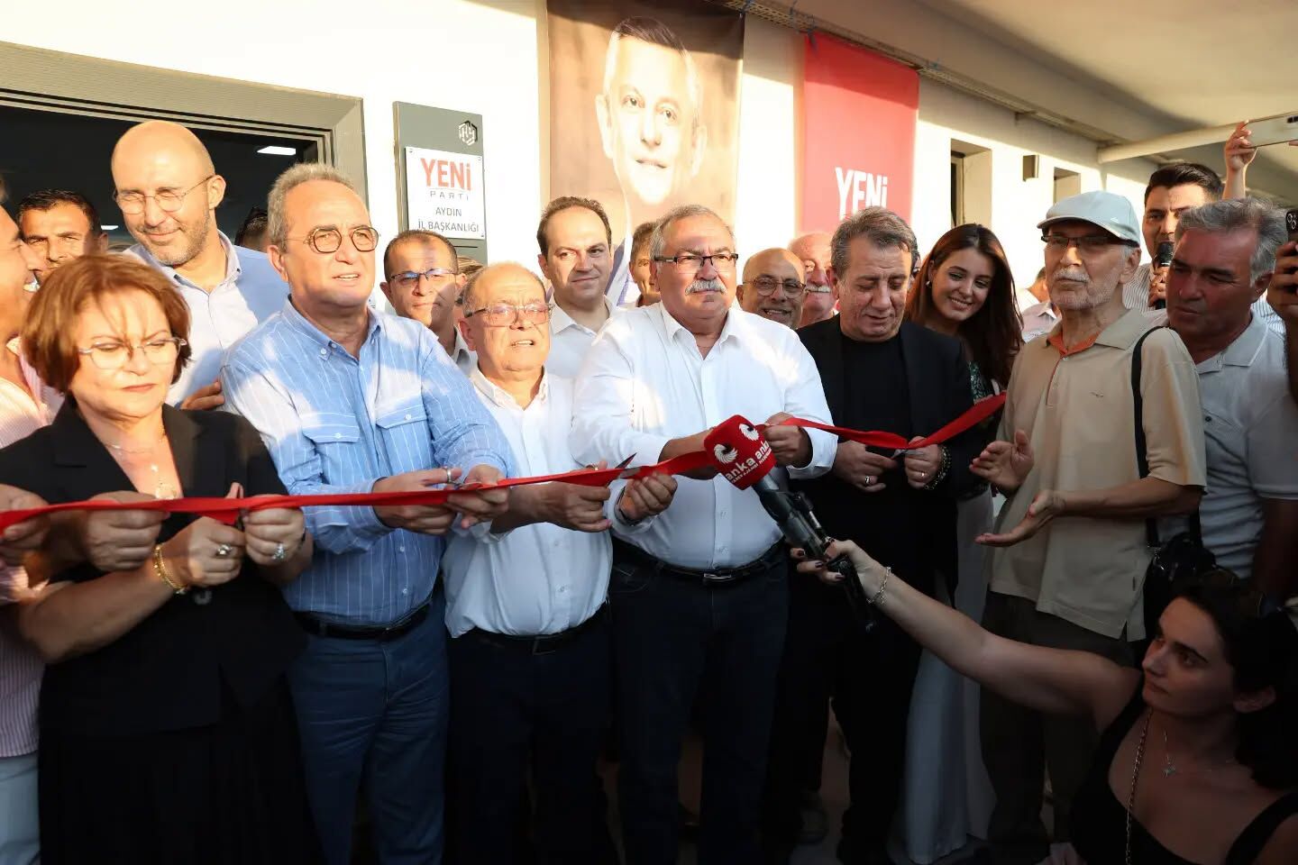 Yeni̇ Parti (2)