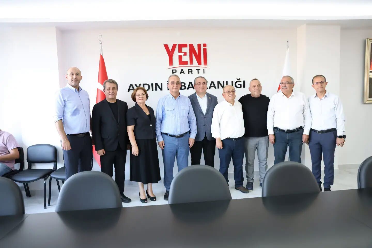 Yeni̇ Parti (5)
