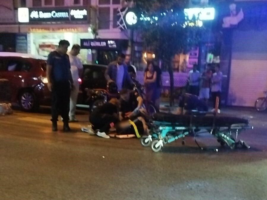 Aydın Efeler’de Otomobille Motosiklet Çarpıştı (1)