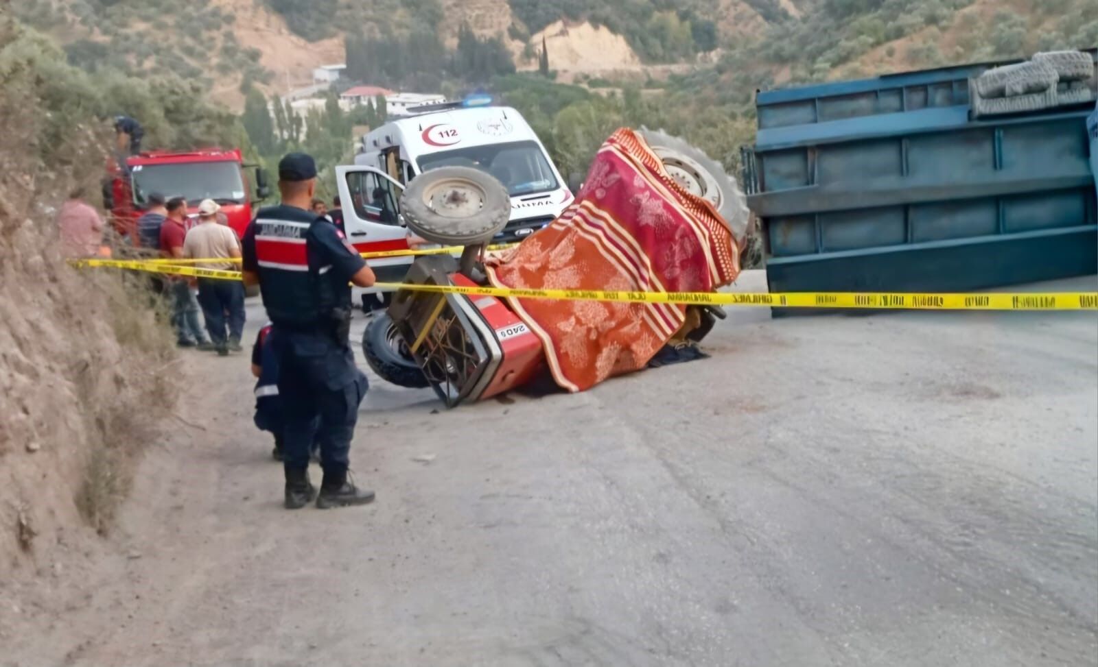 Aydın Köşk’te Seyyar Pide Fırını Taşıyan Traktör Devrildi.. Evli Ve 2 Çocuk Babası Hayatını Kaybetti (3)