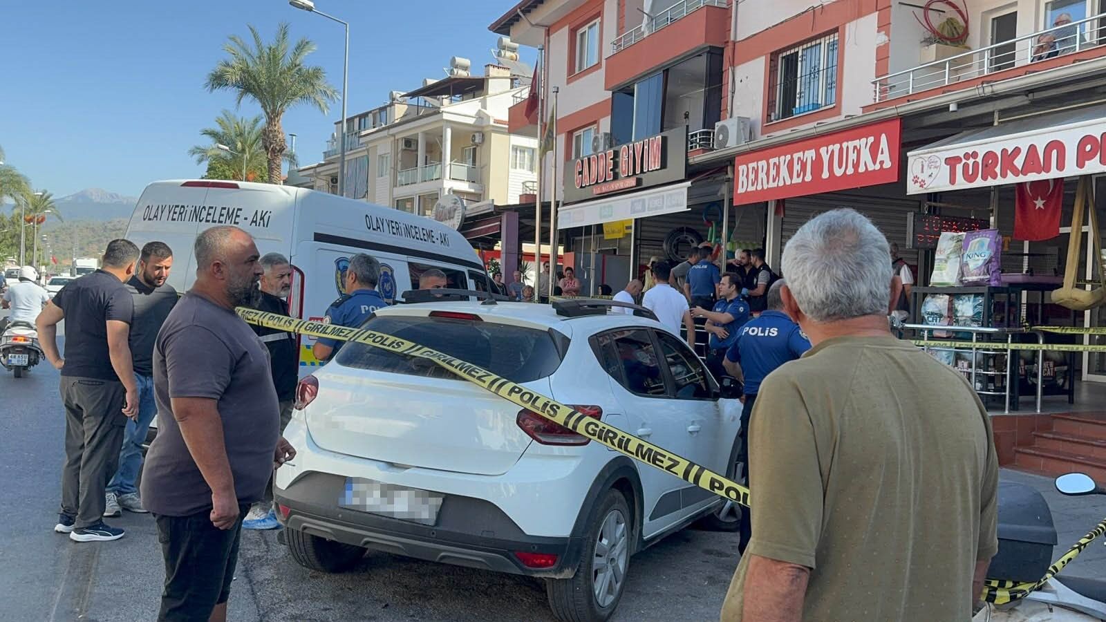 Baba Ve Iki Çocuğunun Cansız Bedeni Bulundu (3)