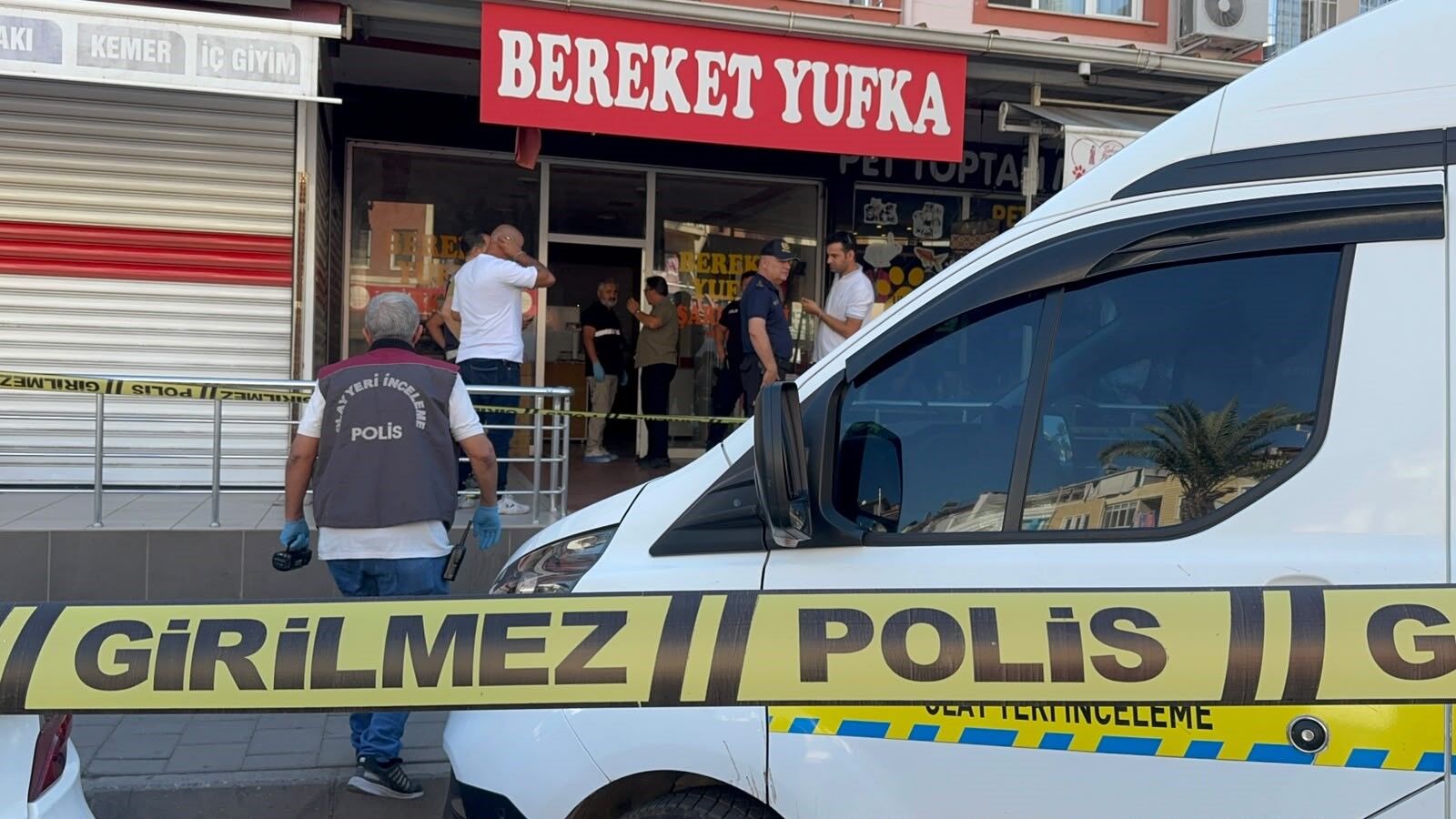 Baba Ve Iki Çocuğunun Cansız Bedeni Bulundu (4)