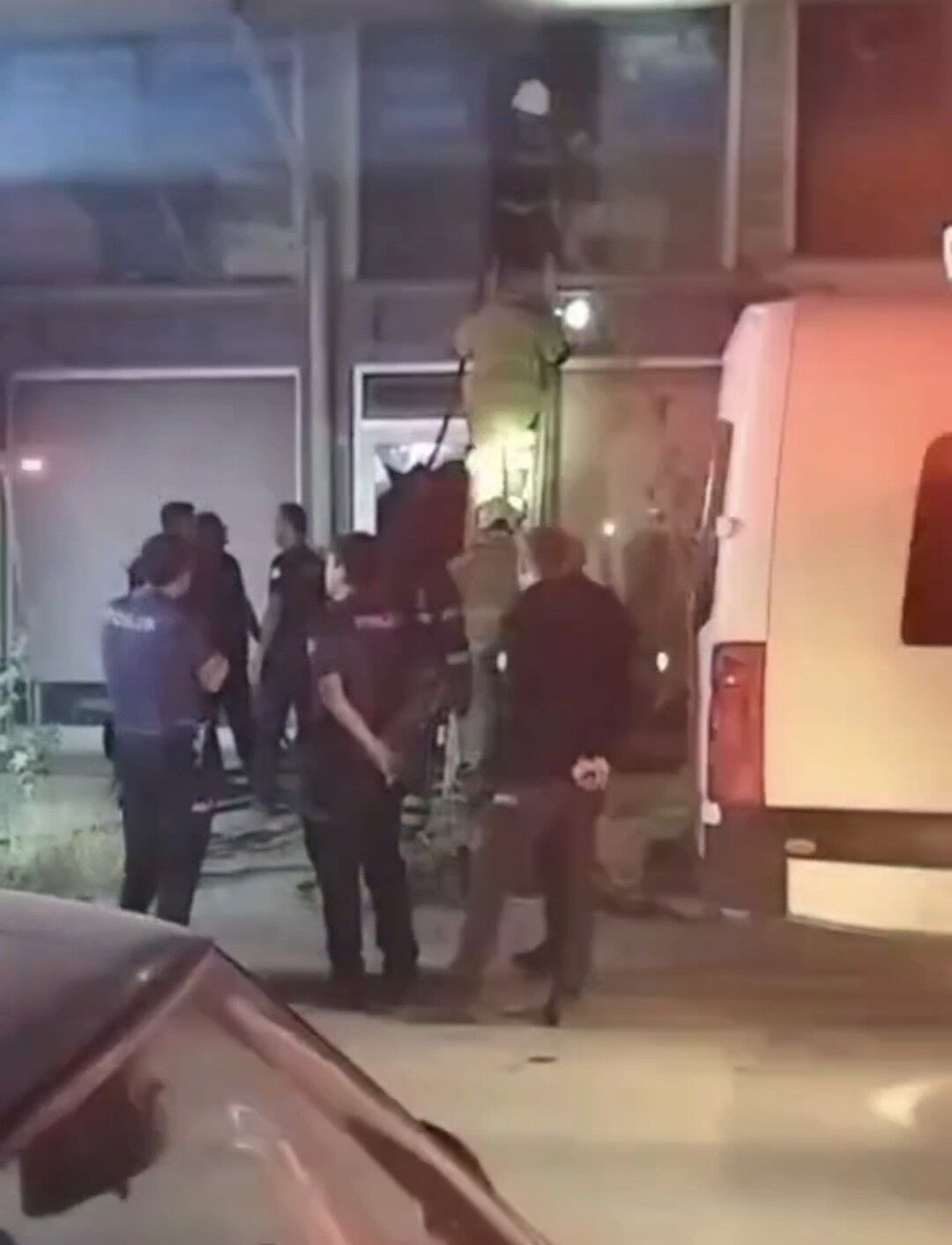 Beyaz Eşya Servisinde Yangın Çıktı (2)