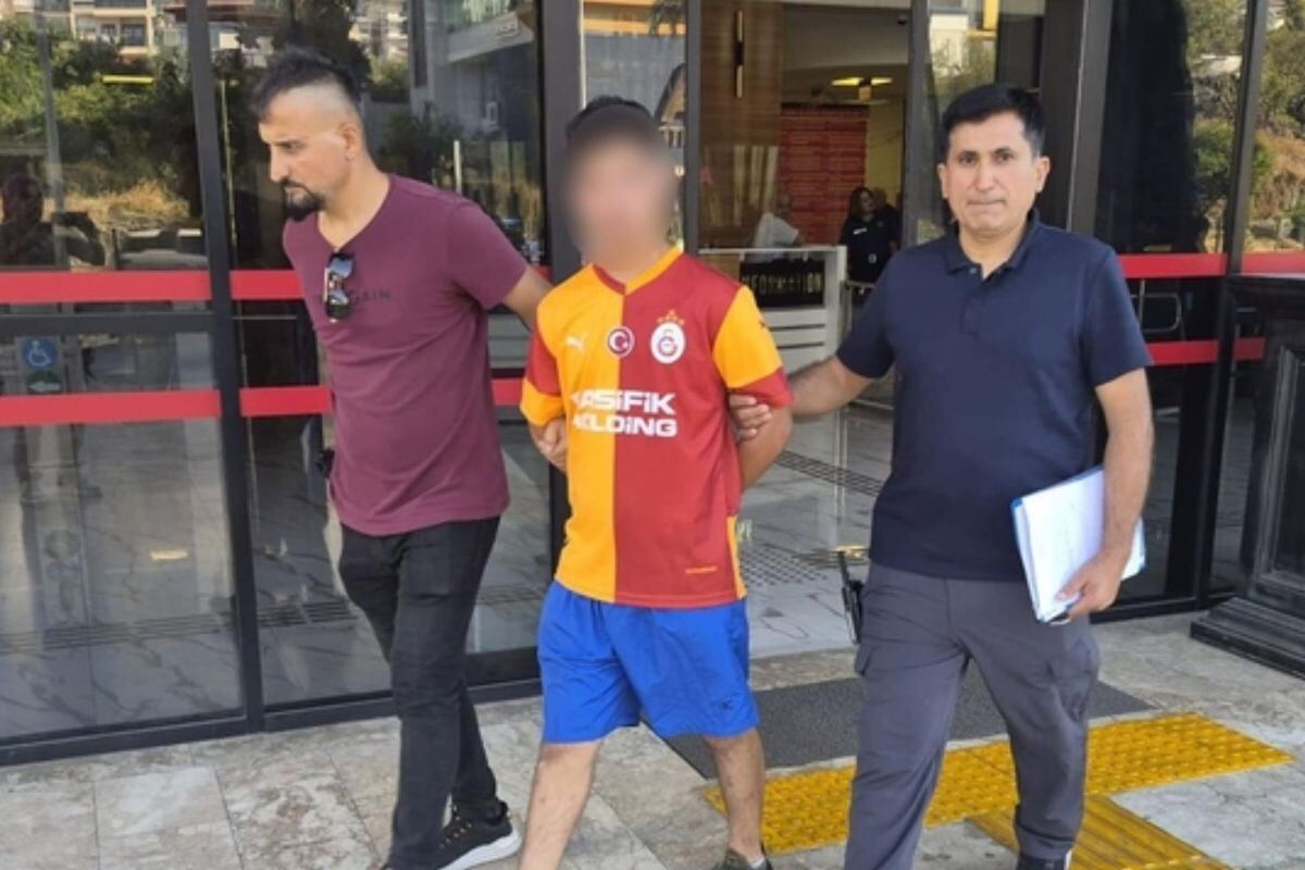 Büyük rezalet.. 17 yaşındaki velet tutuklandı
