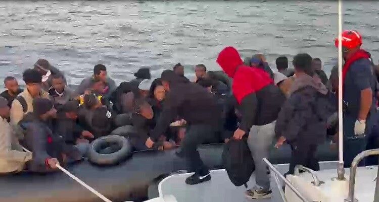 Didim’de 60 kişi yakalandı