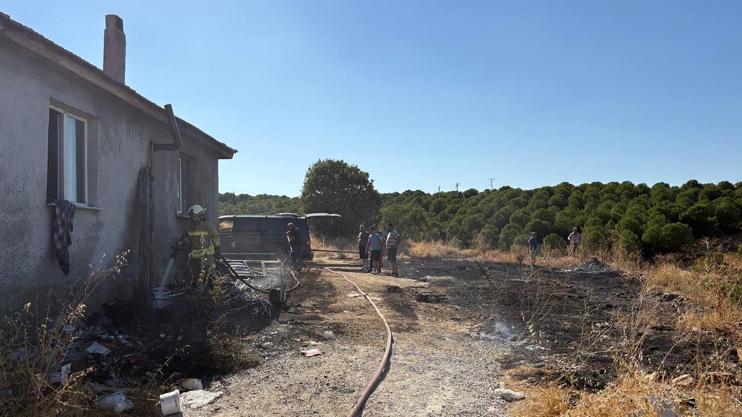 Ev Yangını Paniğe Neden Oldu (4)
