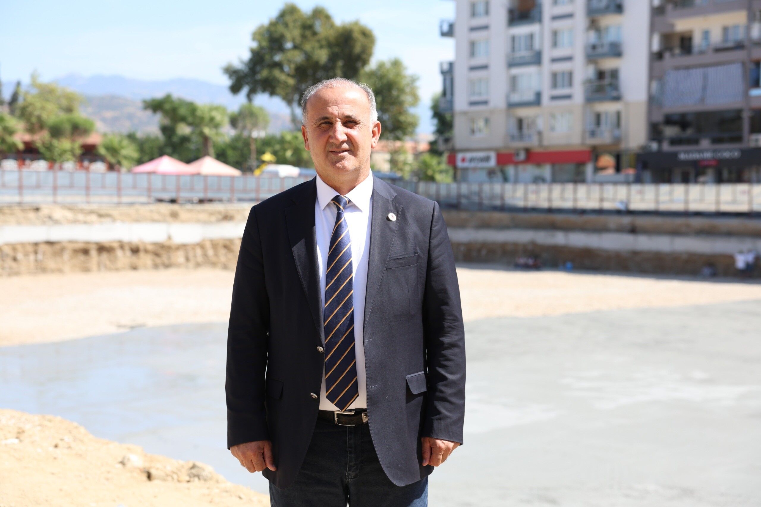 İncirliova’daki Meydan Projesi Sürüyor (4)