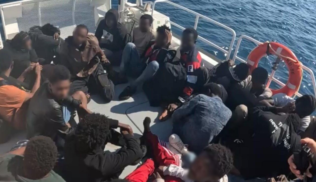 İzmir'de 56 Düzensiz Göçmen Yakalandı, 20 Göçmen Kurtarıldı (2)