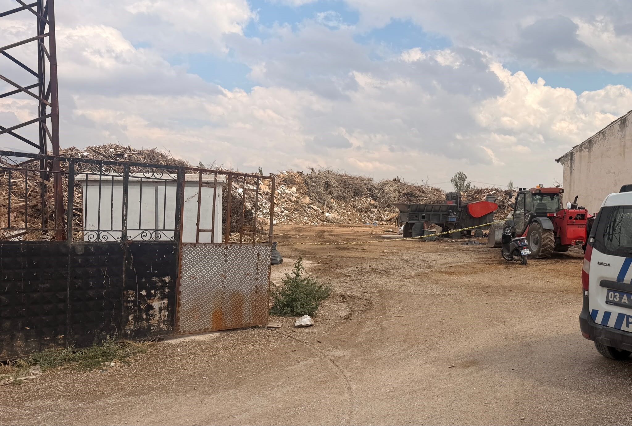 Kaynak Yapmaya Giden Usta Hayatını Kaybetti (2)