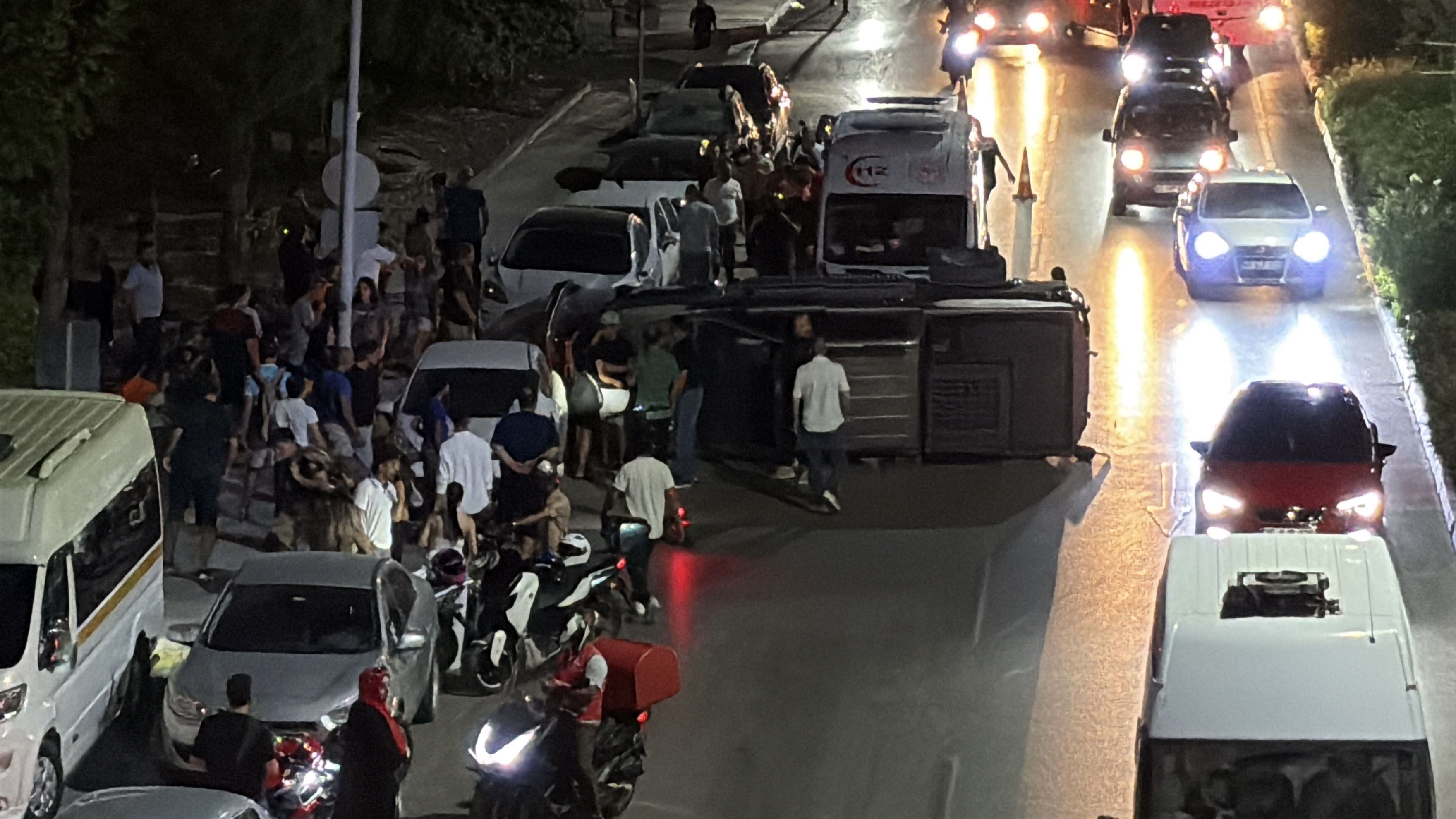 Makas Atan Sürücü 5 Araca Çarpıp Kayıplara Karıştı (3)