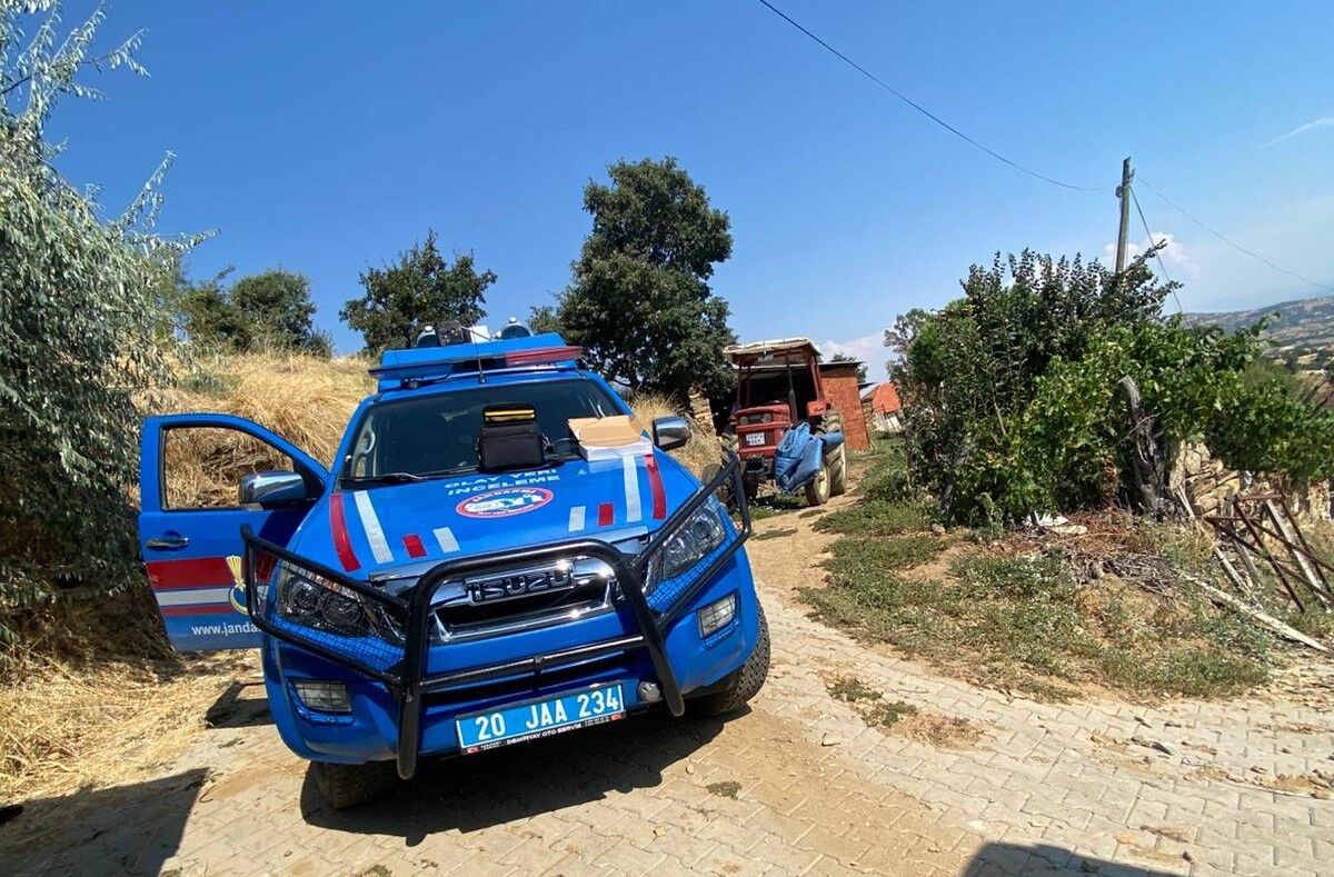 Oğlu Ve Gelinine Tüfekle Ateş Açtı (3)
