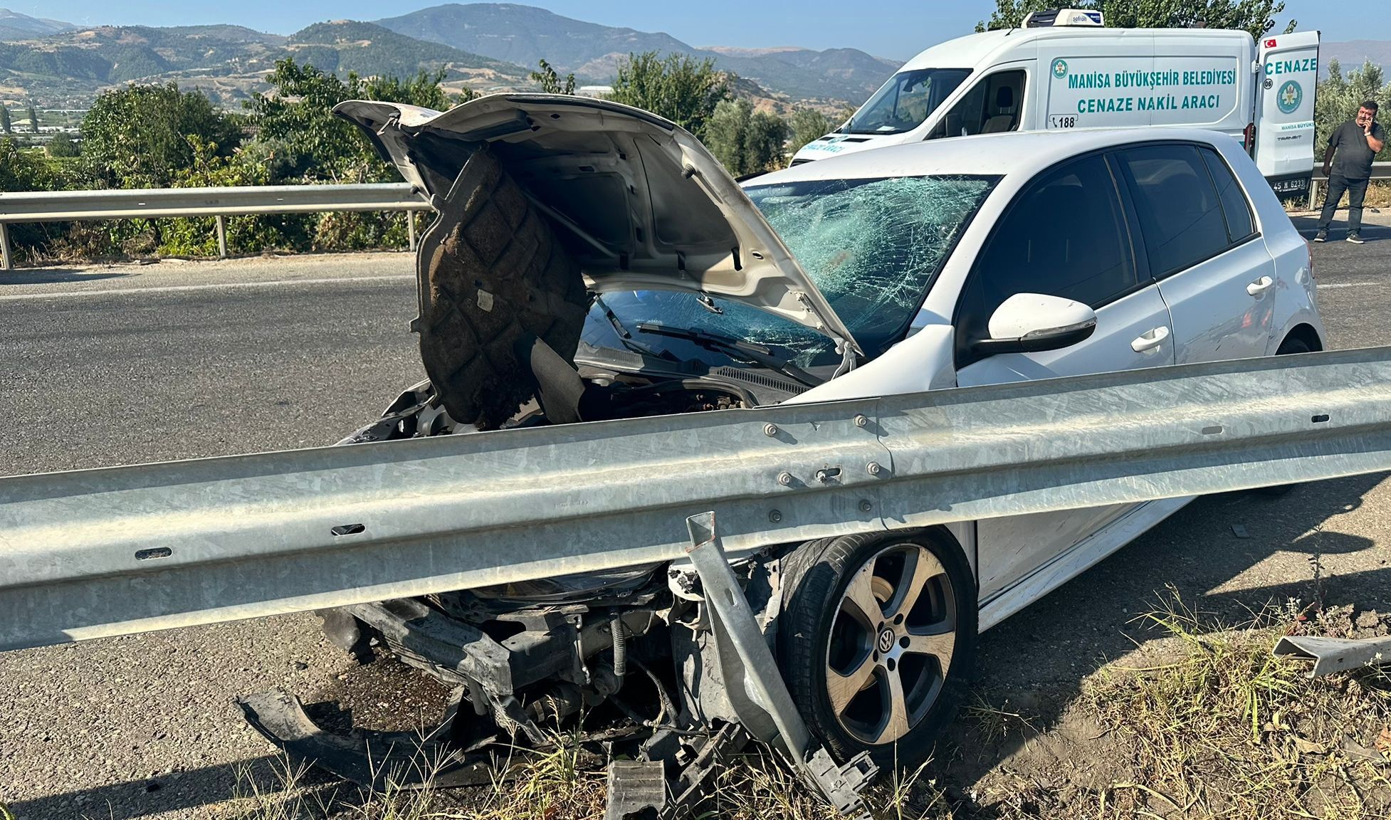Otomobil Motosiklete Arkadan Çarptı, 1 Kişi Hayatını Kaybetti, 3 Yaralı (3)