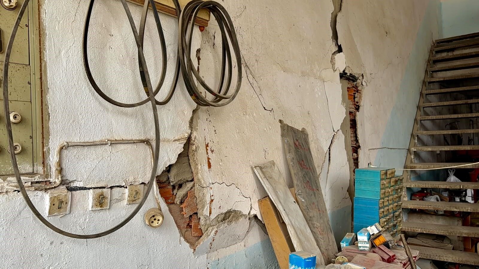 Sanayi Sitesi Çöküyor (2)