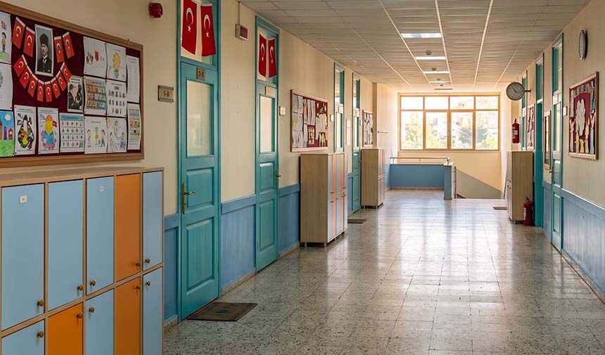 Şanlıurfa’da 5,4’lük deprem panik yaratı: Okullar tatil edildi