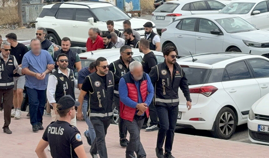 Tefecilik operasyonunda 8 şüpheli yakalandı