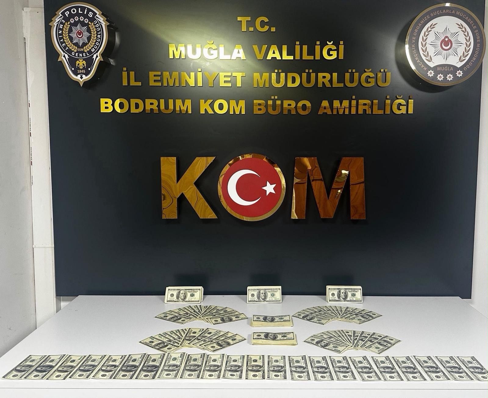 Cüzdanınızdaki paraya bakın.. Tamamı sahte çıktı
