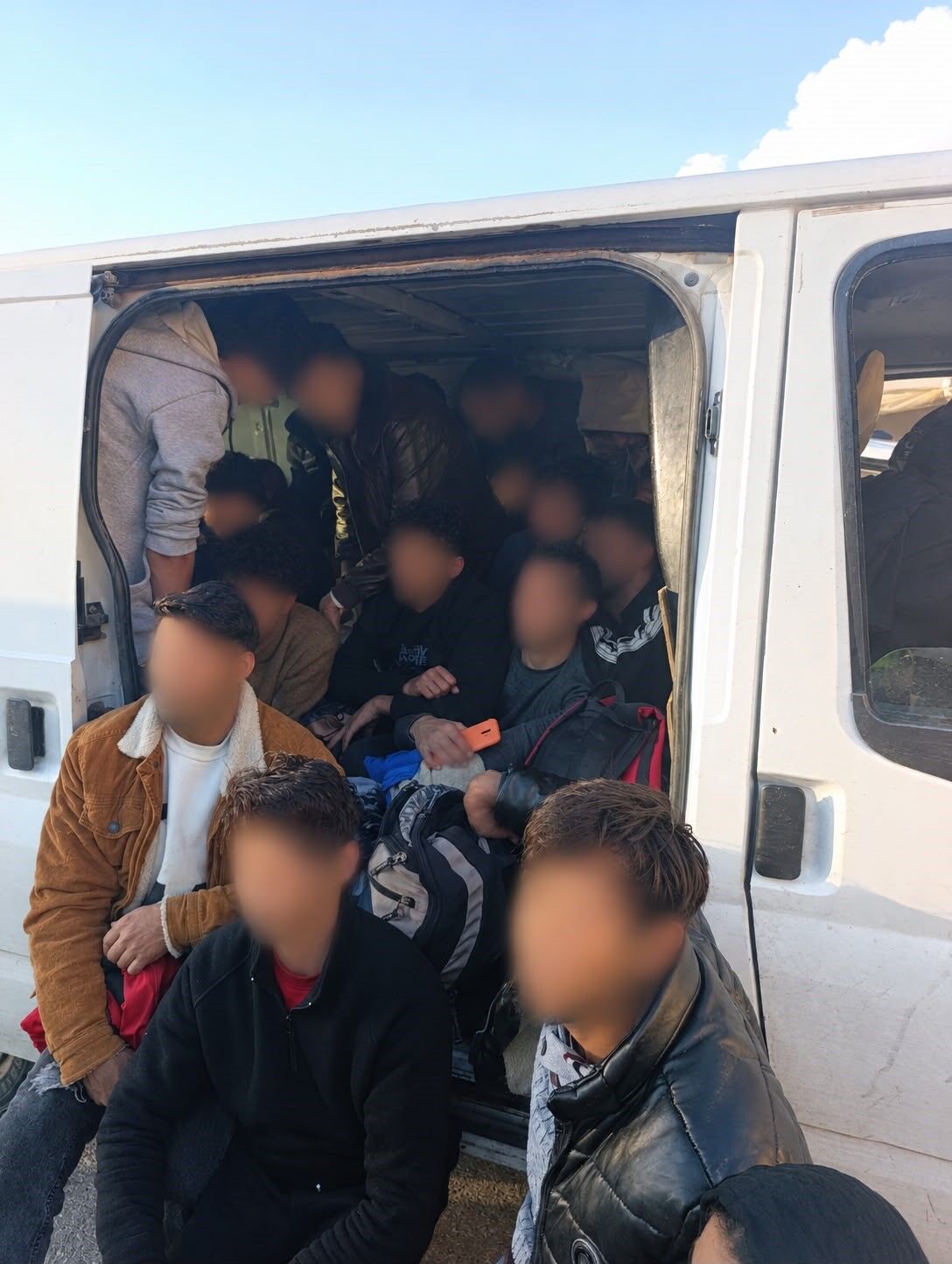 Arabanın Içinde Kadınlı Erkekli Basıldılar (3)