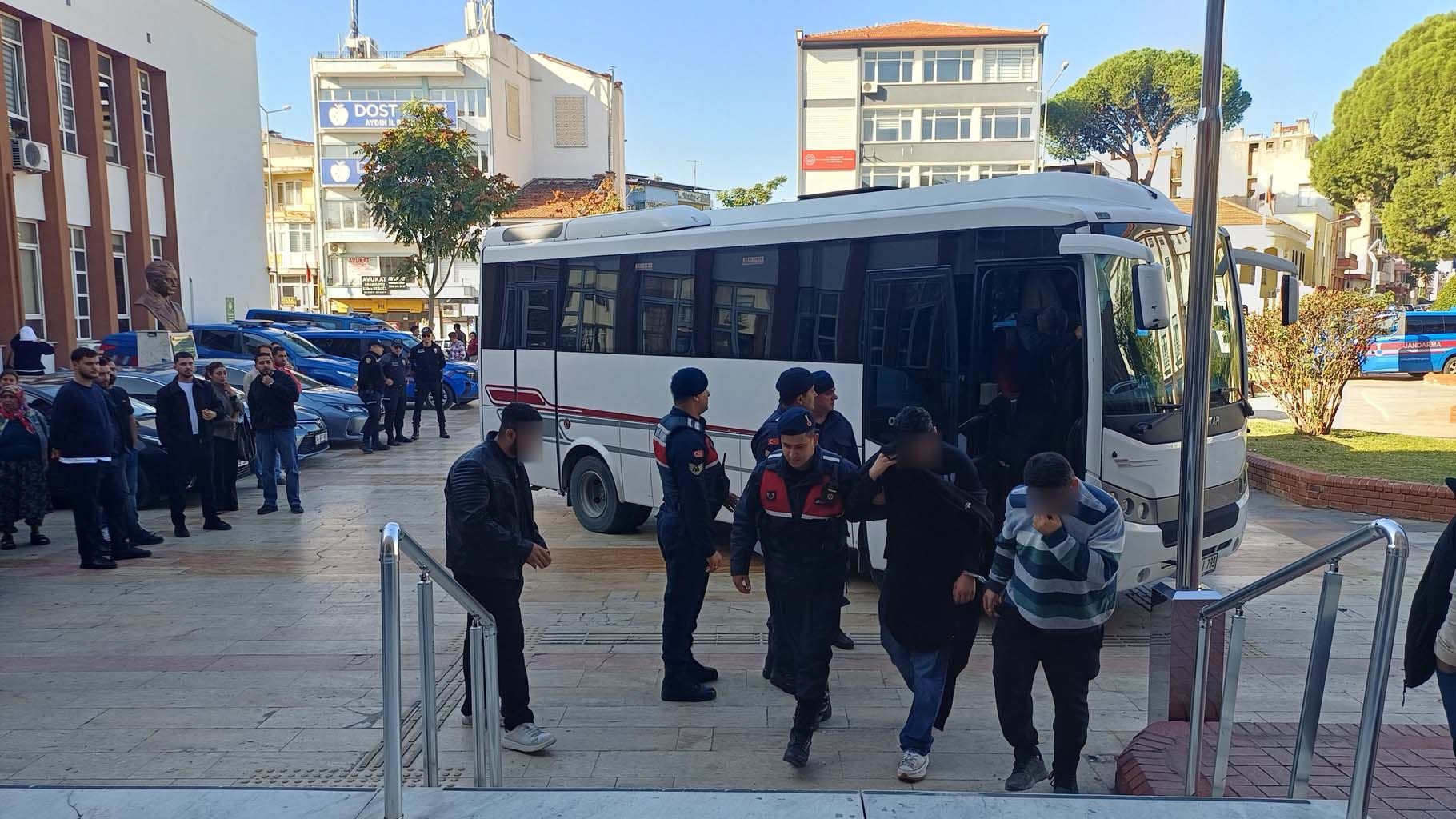 Aydın’da 71 Kişi Adliyeye Götürüldü, 3 Kişi Tutuklandı (3)