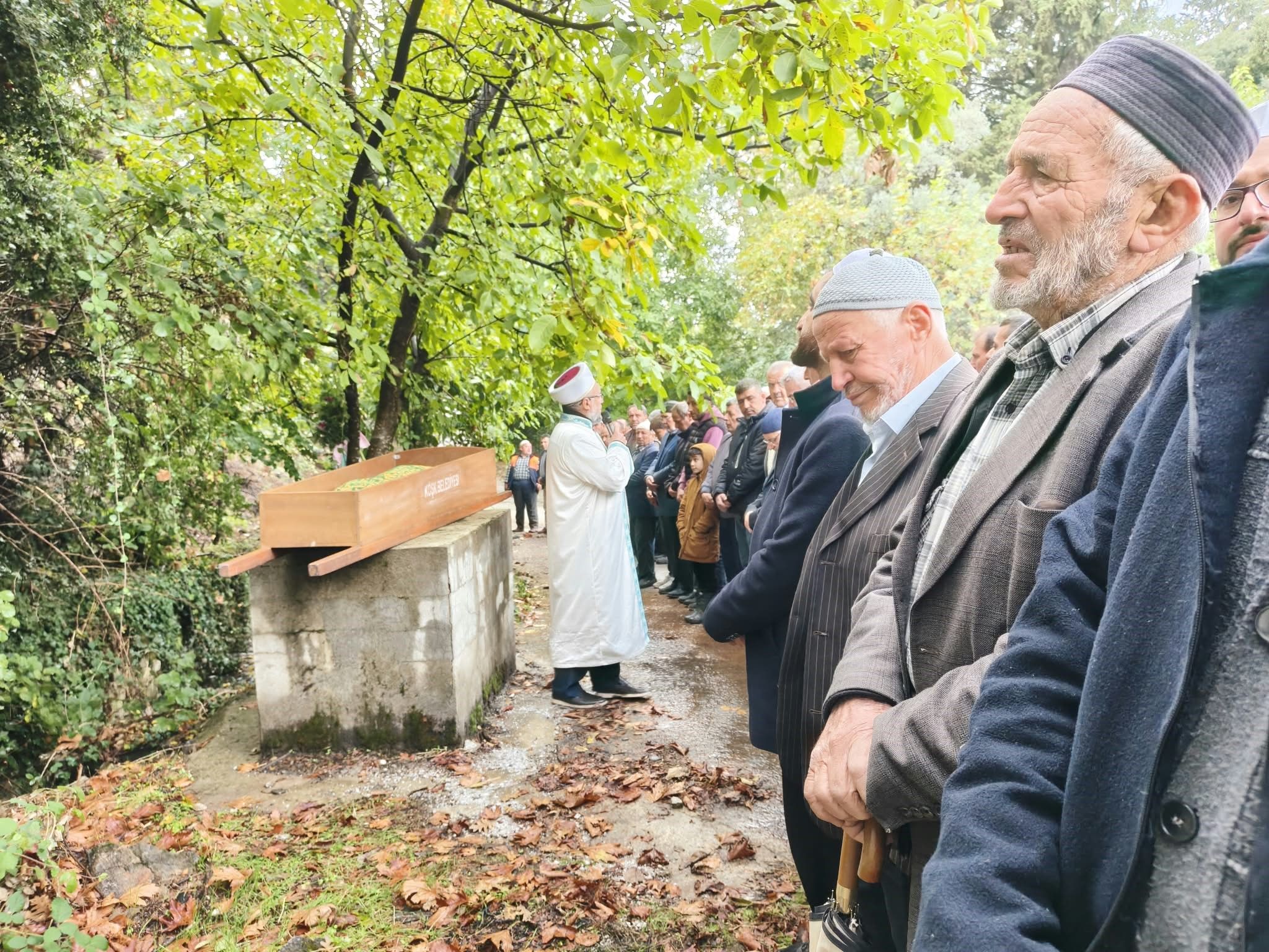 Aydın’da Kalp Krizi 11 Yaşındaki Hamza’yı Hayattan Kopardı, Gözyaşlarıyla Uğurlandı (4)