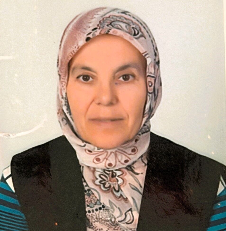 Babasından Miras Kalan Tarlayı Mezarlık Için Bağışladı, Ilk Defnedilen Annesi Oldu (3)