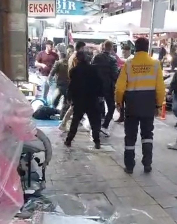 Çarşı Karıştı.. 4 Kişi Kaçtı, 1 Kişi Ağır Yaralı (2)