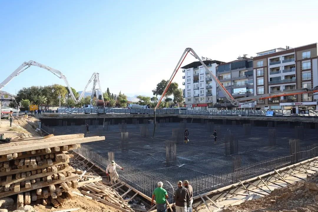 Çerçioğlu Çalışıyor, Aydın’da Bir Eser Daha Yükseliyor (2)
