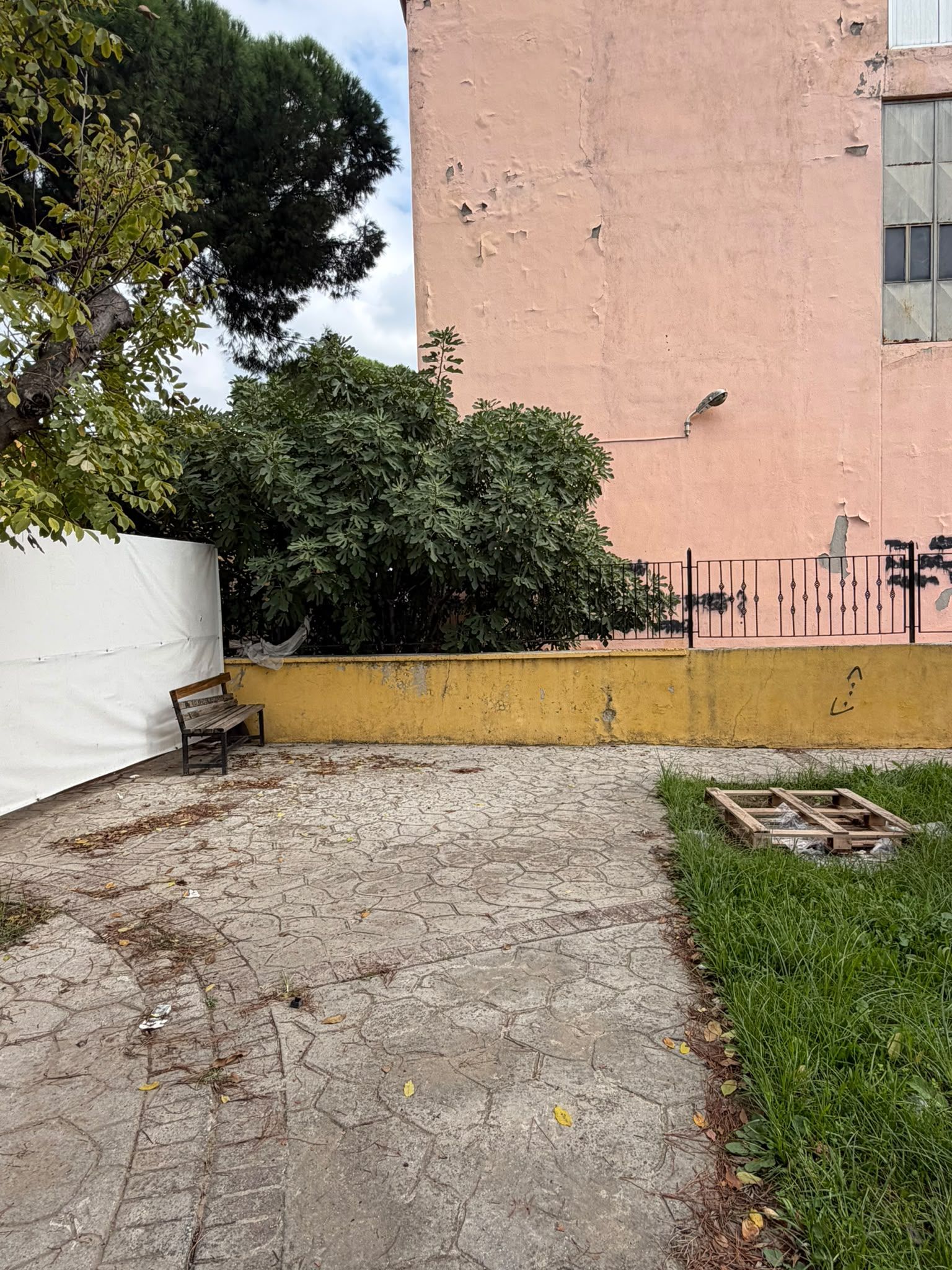 Efeler Belediyesi Ortada Yok, Parkların Hali Tepki Topluyor (4)