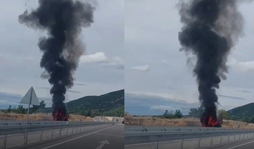 Seyir halindeki kamyonet alev aldı