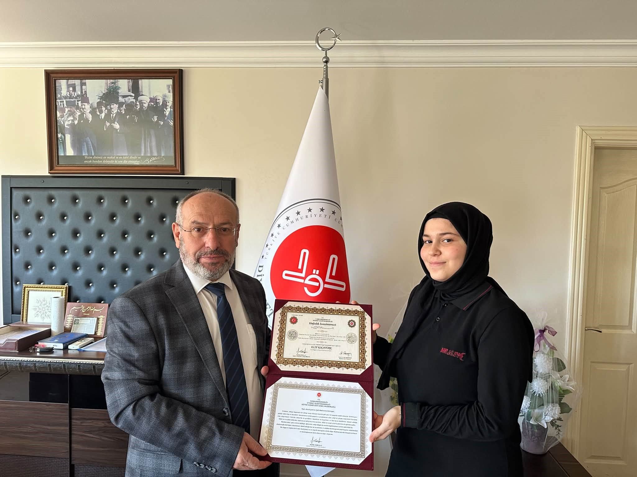 Hafızlar Belgelerini Aldı (1)