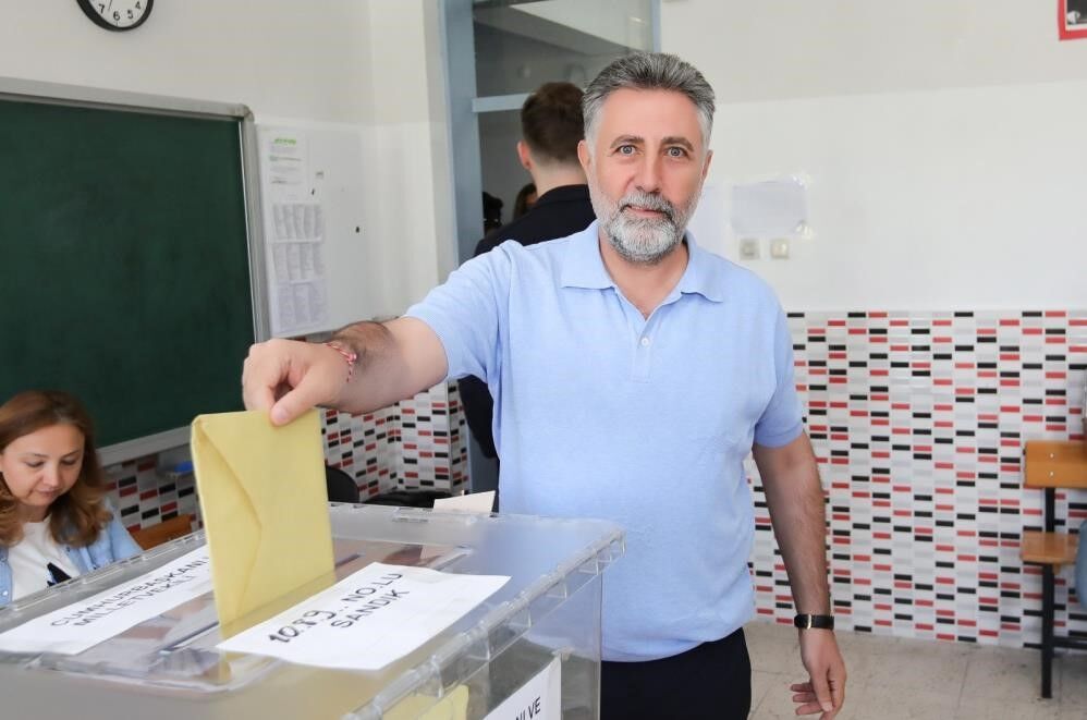 İzmir Cumhuriyet Başsavcılığının Yürüttüğü Yolsuzluk Soruşturması Kapsamında, Önceki Dönem Bayraklı Belediye Başkanı Serdar Sandal Ile (3)