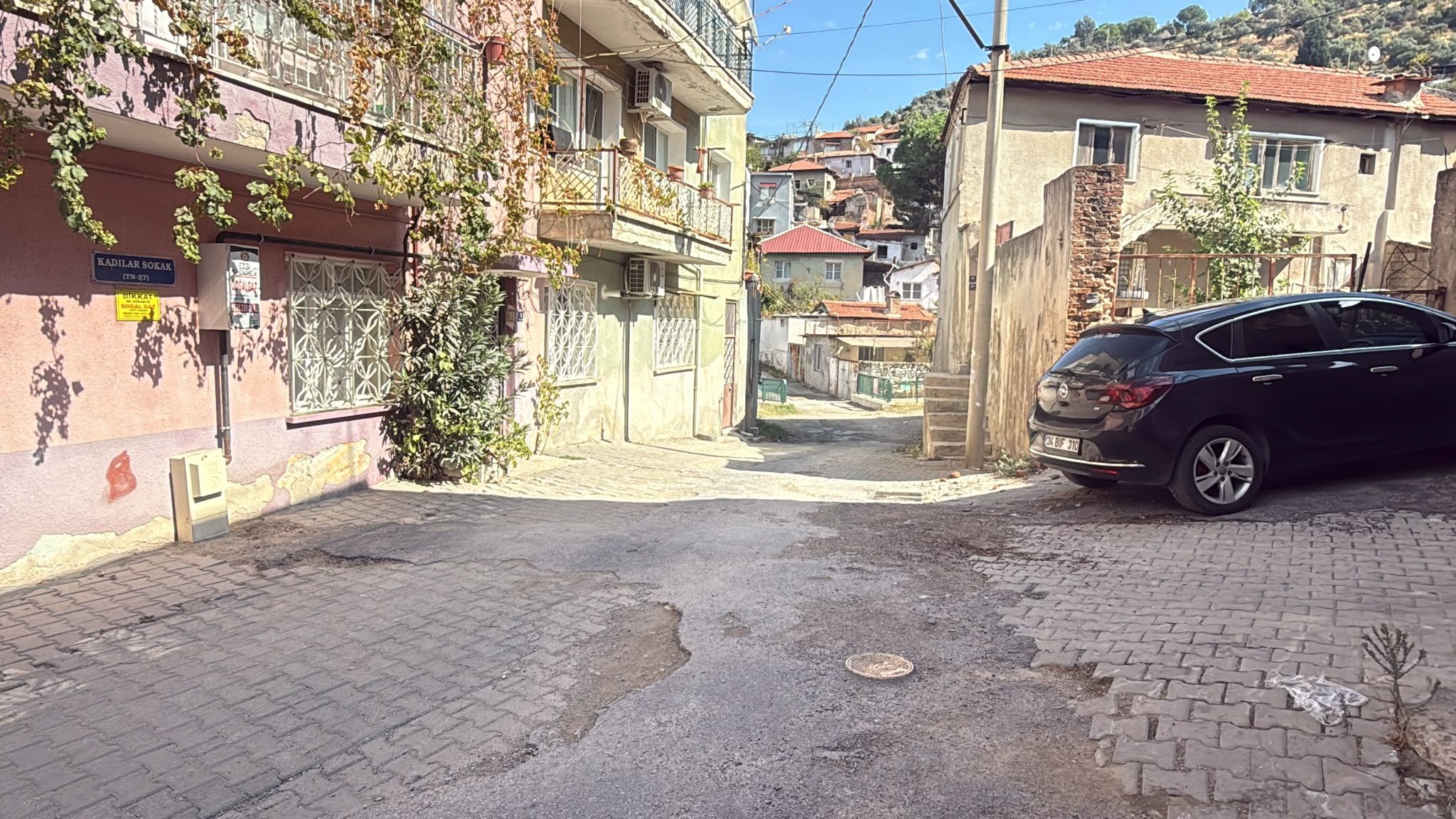 Koçarlı Hizmeti Unuttu Sokaklar Yamalı, Vatandaş Tepkili (6)