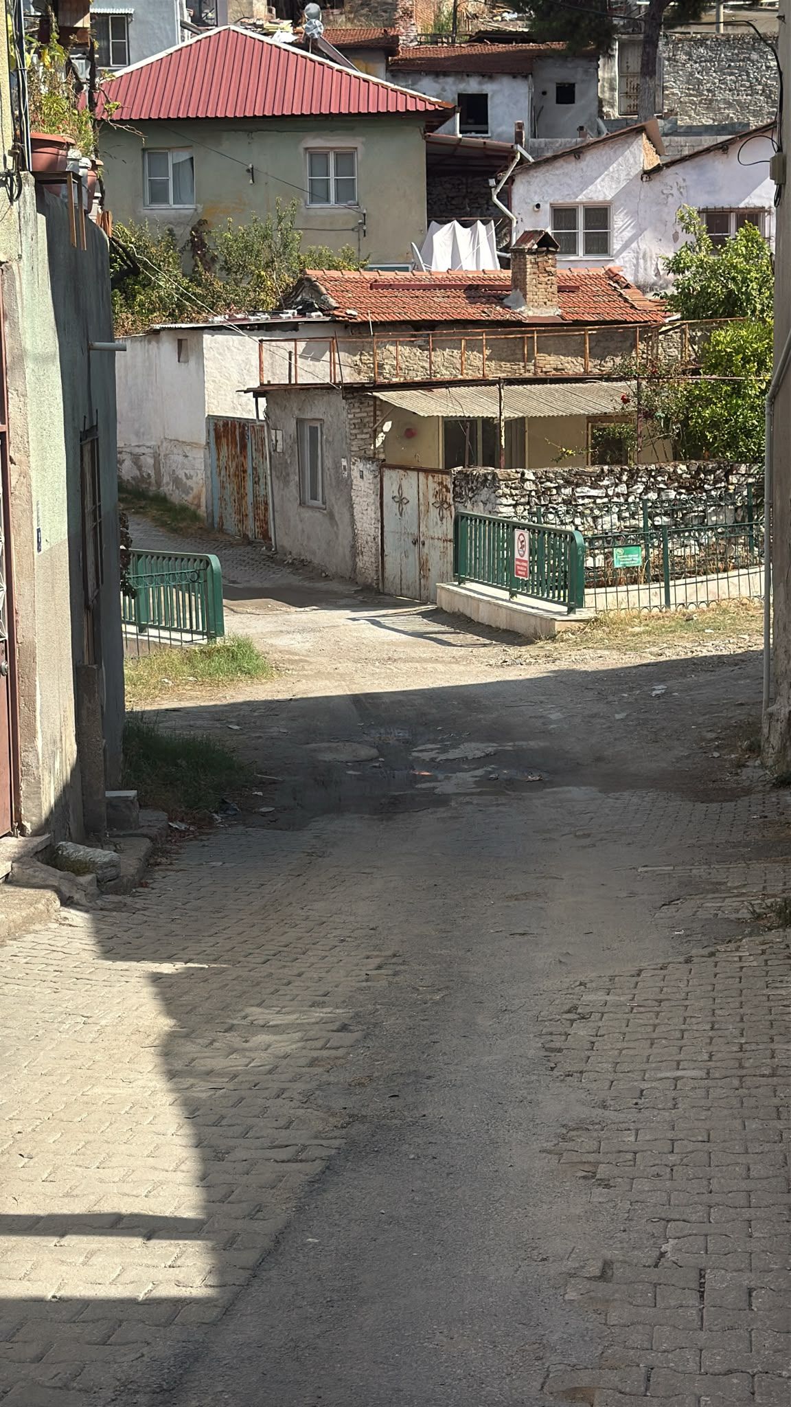 Koçarlı Hizmeti Unuttu Sokaklar Yamalı, Vatandaş Tepkili (7)