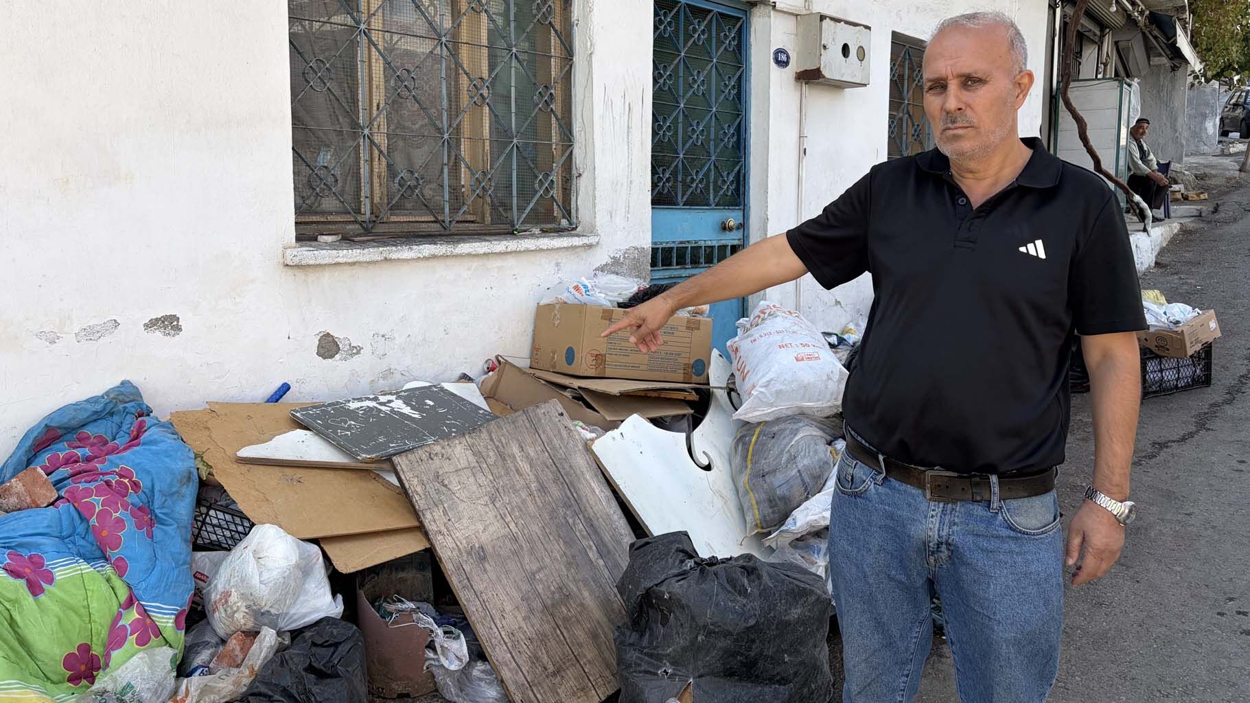 Mahalleli Kötü Koku Ve Haşerelerden Isyan Etti (5)