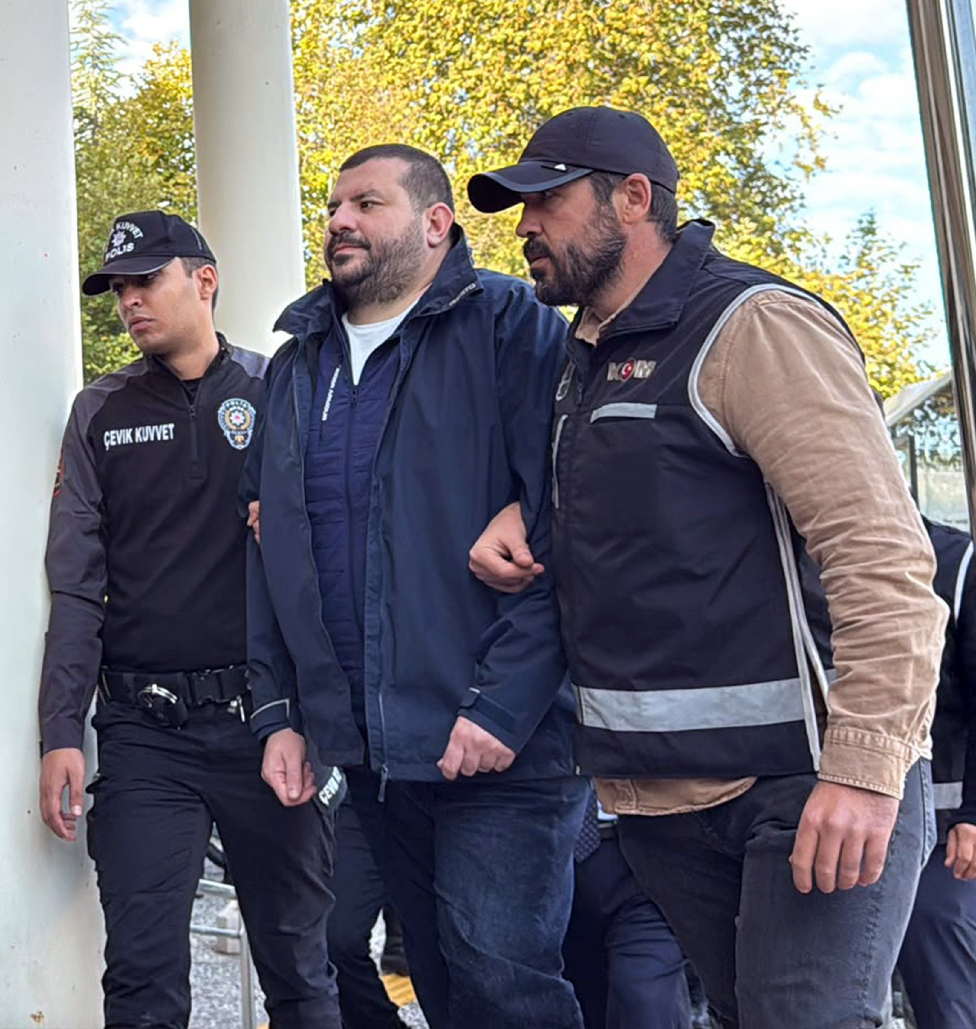Milas Belediyesi Operasyonunda 18 Kişi Tutuklanarak Cezaevine Gönderildi (3)