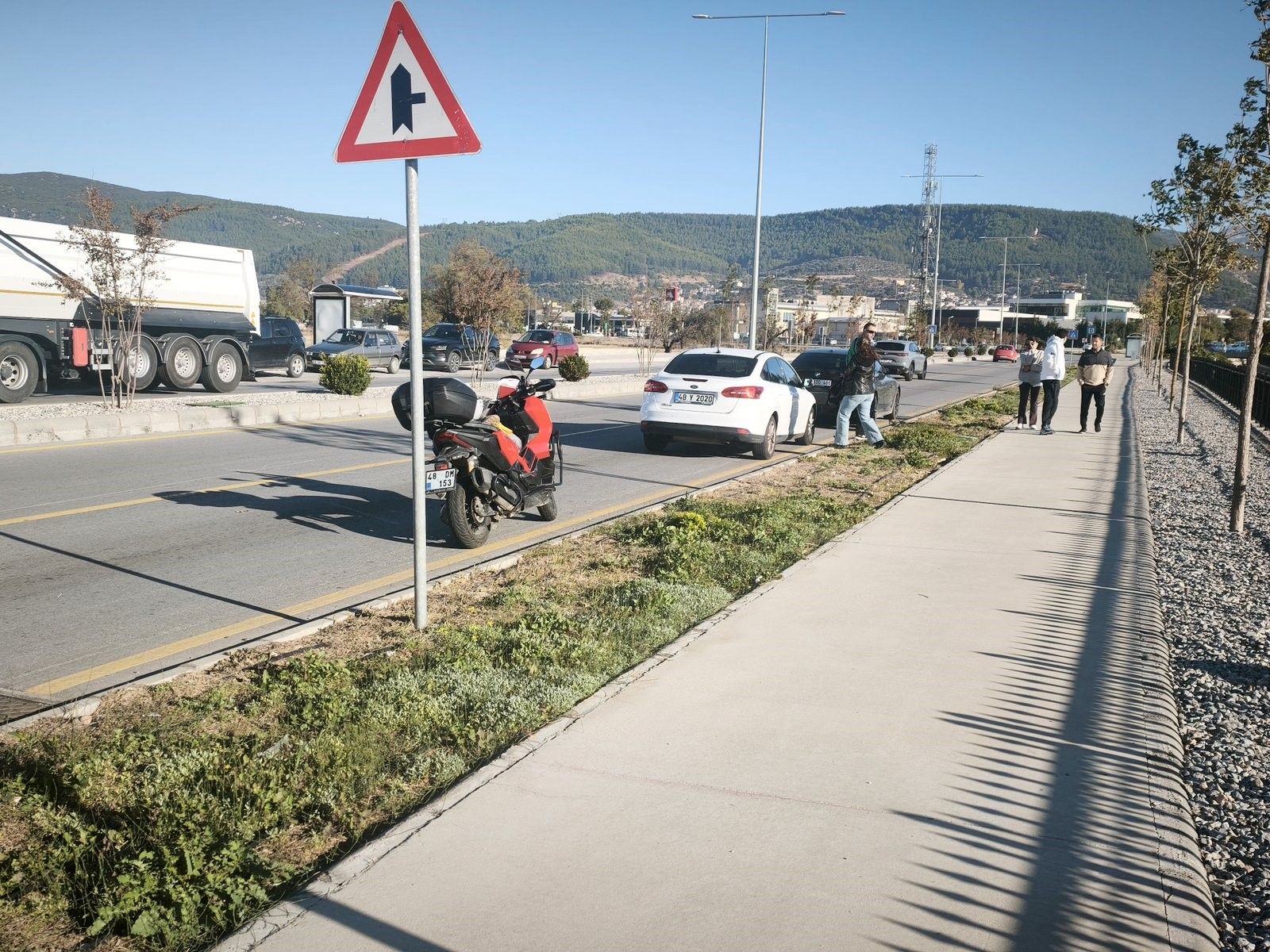 Motosiklet Ile Otomobil Çarpıştı 1 Yaralı (3)