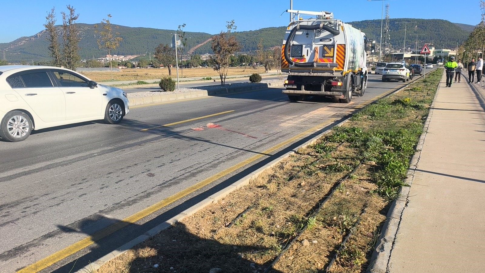Motosiklet Ile Otomobil Çarpıştı 1 Yaralı (5)