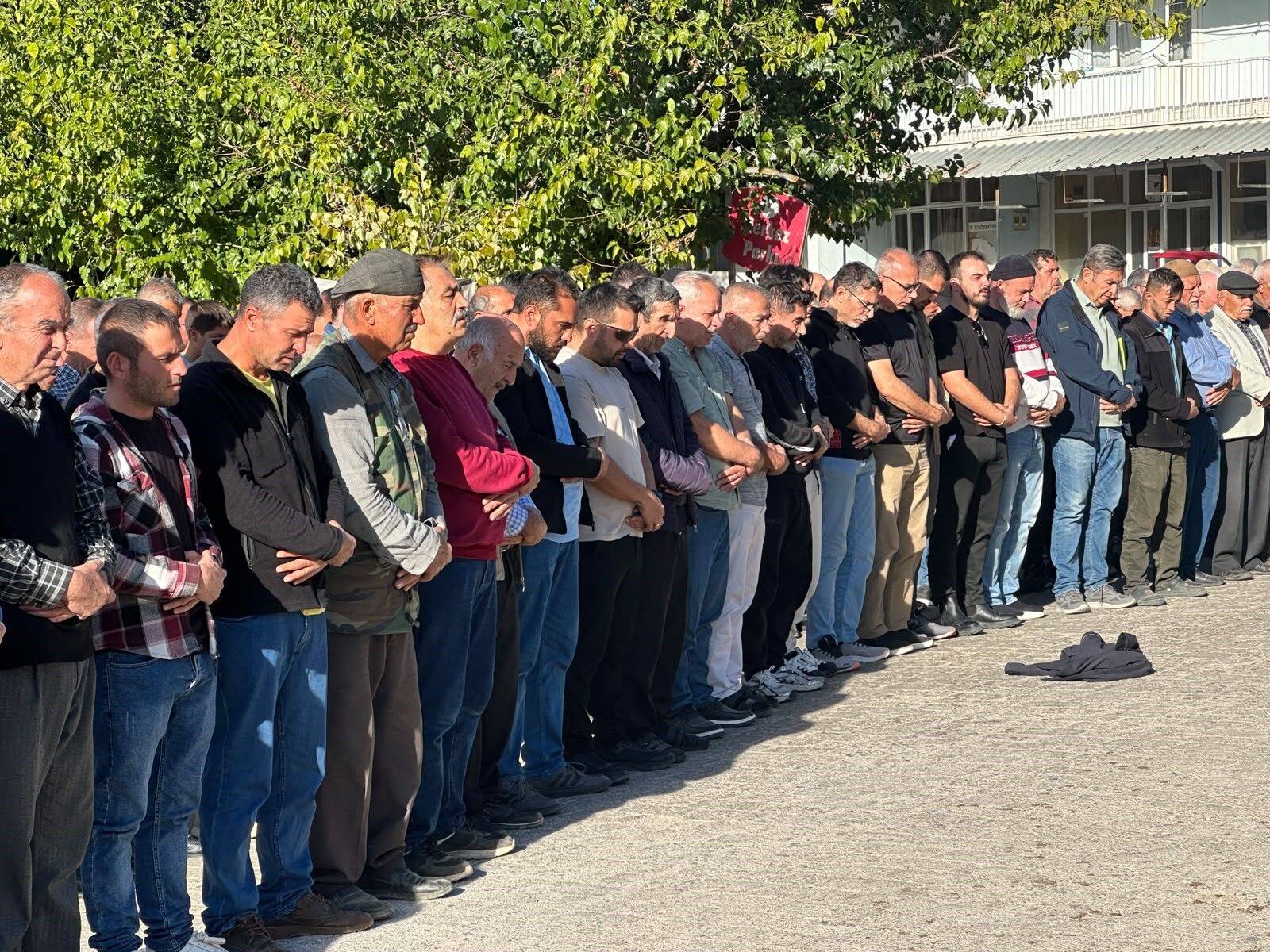 Pansiyonda Cansız Bedenleri Bulunan Karı Koca Son Yolculuğuna Uğurlandı (4)