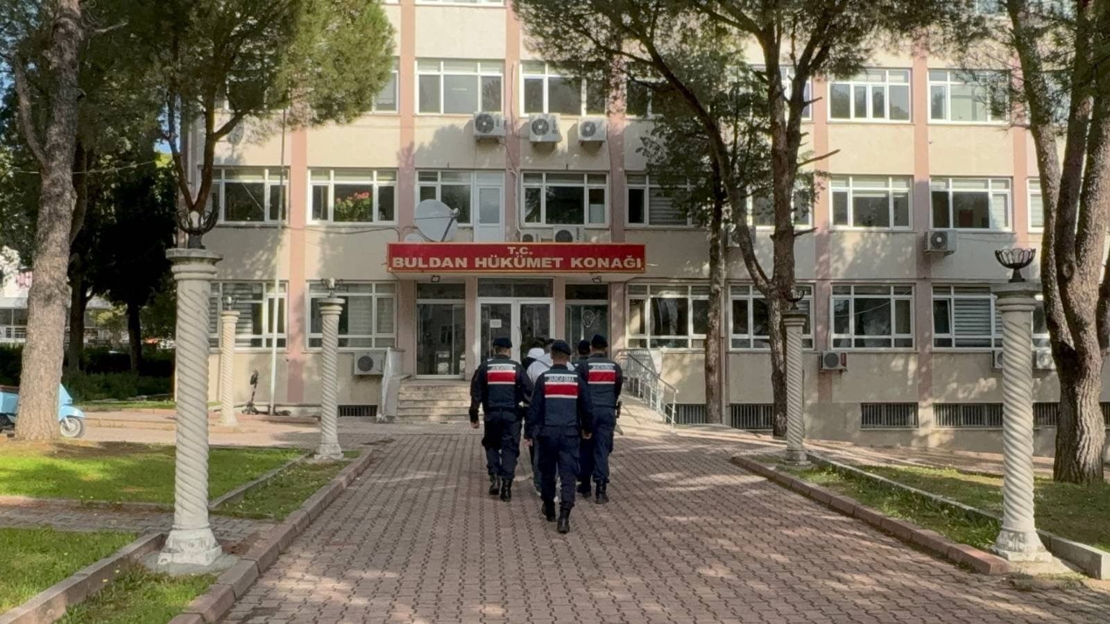 Sahte Jandarmalar Gerçek Jandarmalara Yakalandı (5)