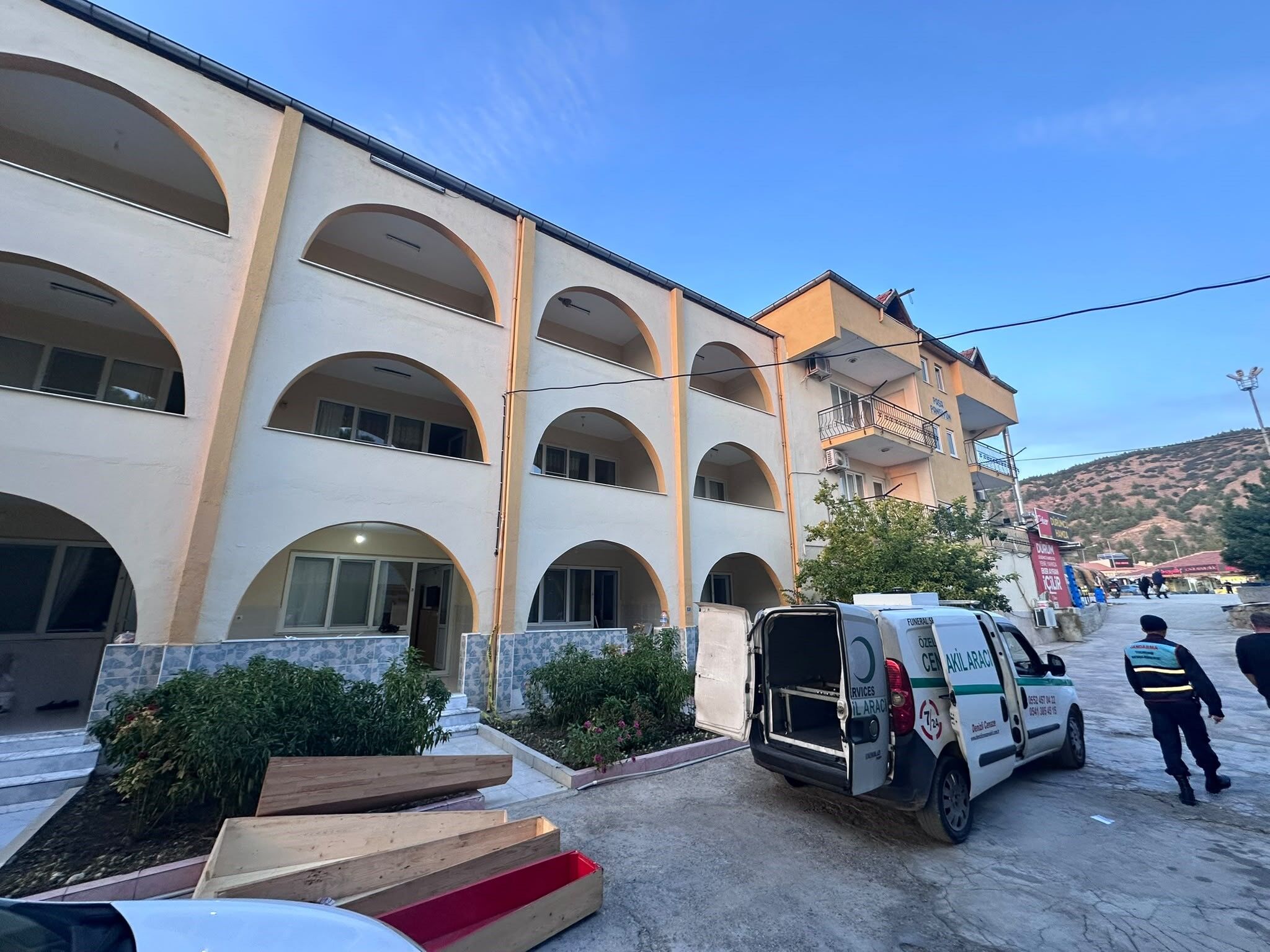 Yaşlı Çiftin Şifa Bulmak Için Girdikleri Pansiyon Odasında Cansız Bedenleri Bulundu (3)