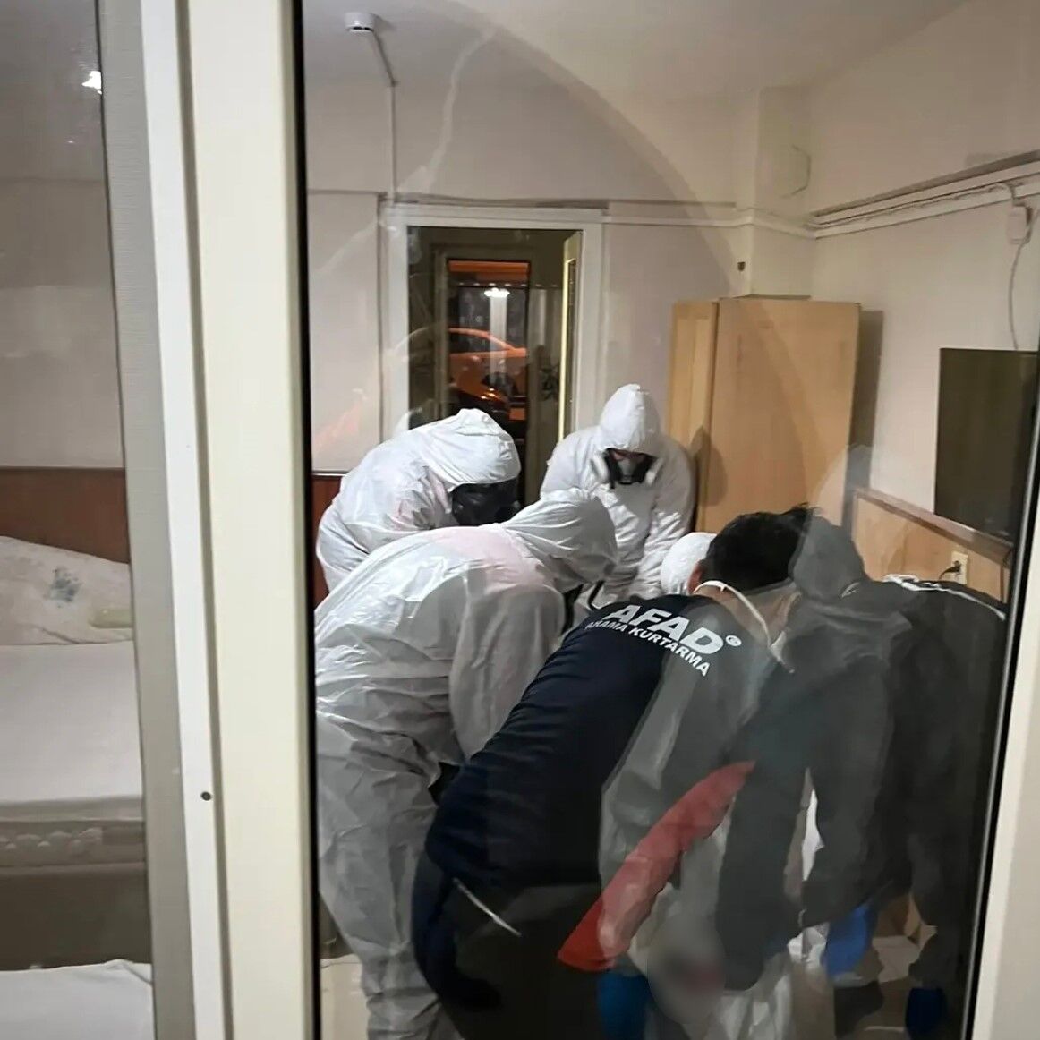 Yaşlı Çiftin Şifa Bulmak Için Girdikleri Pansiyon Odasında Cansız Bedenleri Bulundu (7)